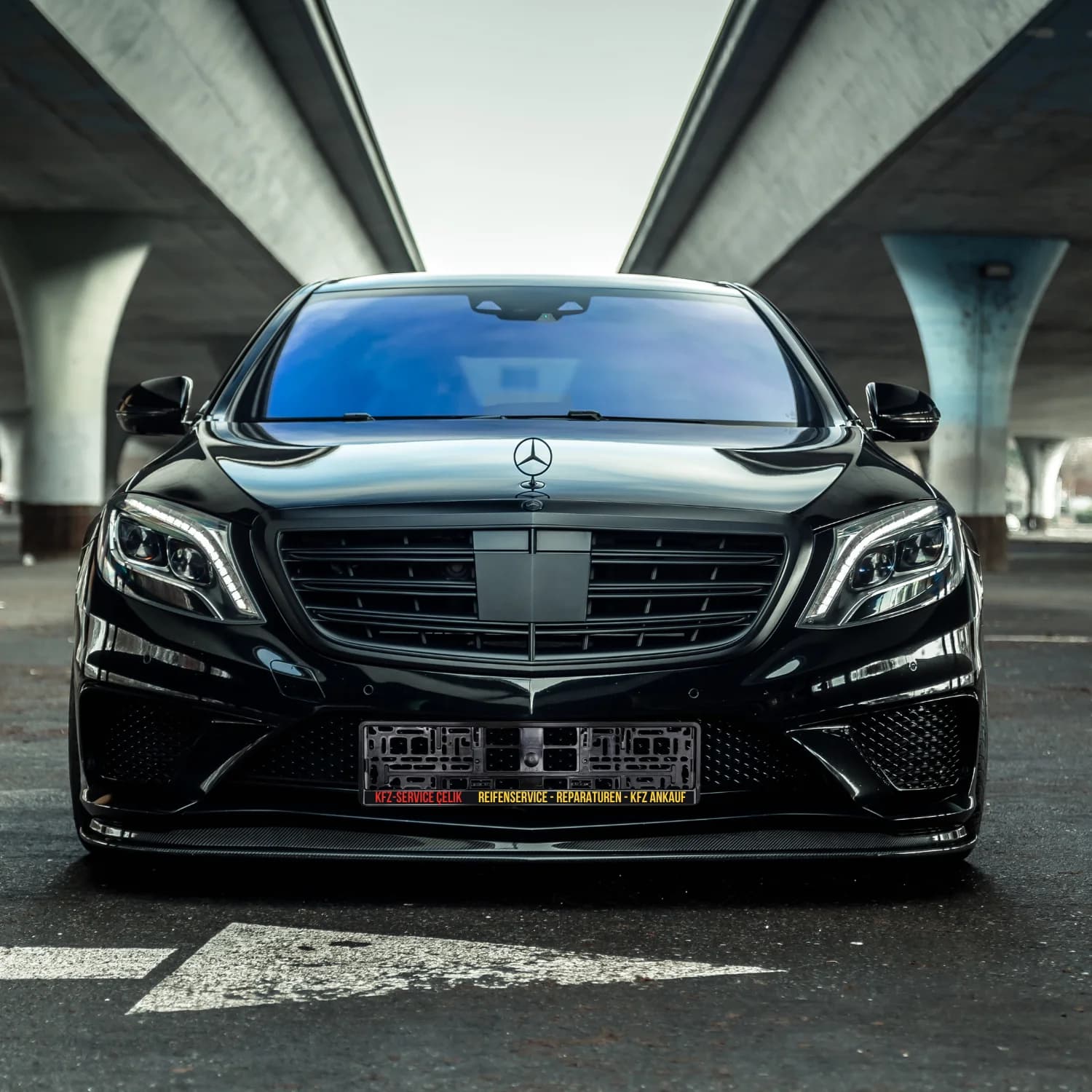 Kennzeichenhalter Standard schwarz mit 510 x 23 mm Werbeleiste für individuellen UV-Druck – Vorschau 3